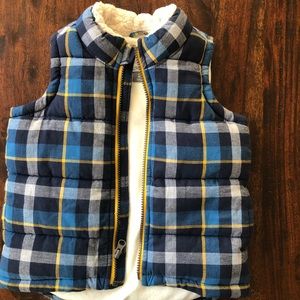 Boys old navy plaid puffer vest